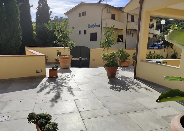 Anna فندق فيتوفايا