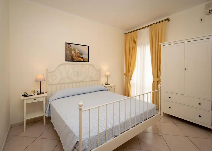 Anna فندق فيتوفايا