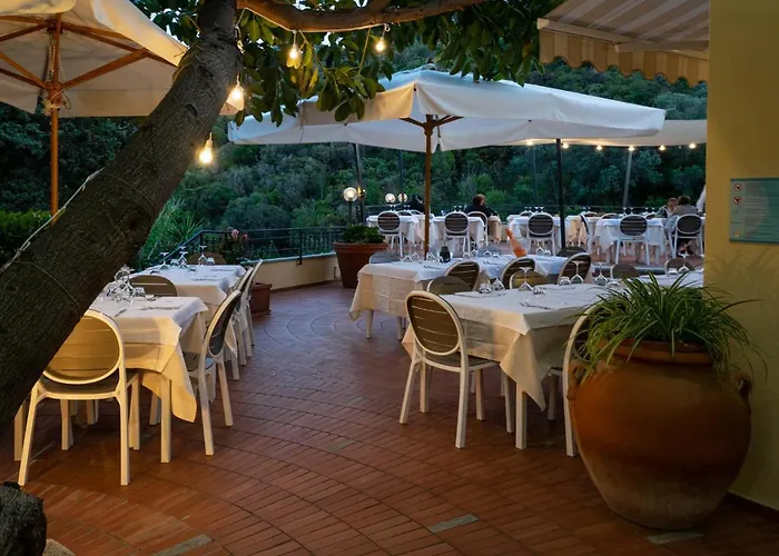 Anna فندق فيتوفايا