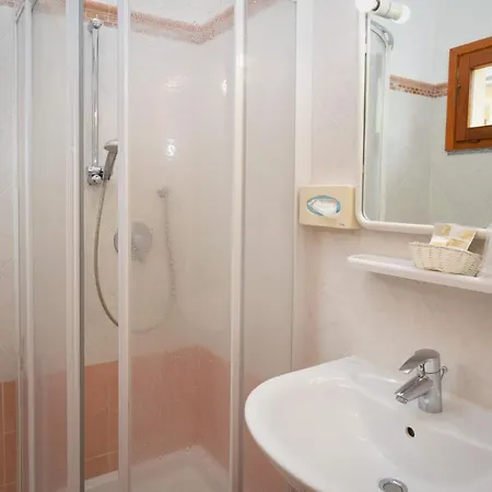 Hotel Anna 3*