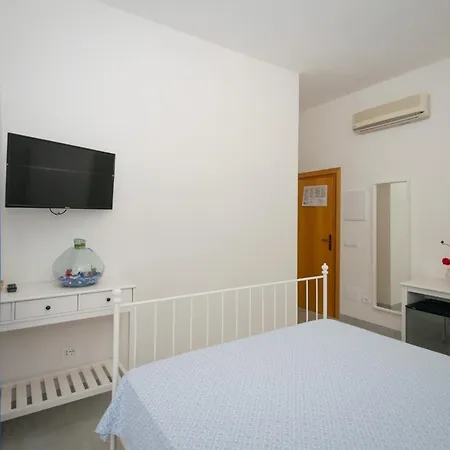 Anna Hotel 3*