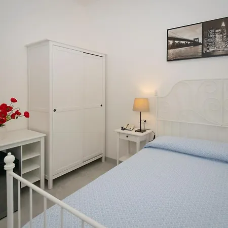 Anna Hotel