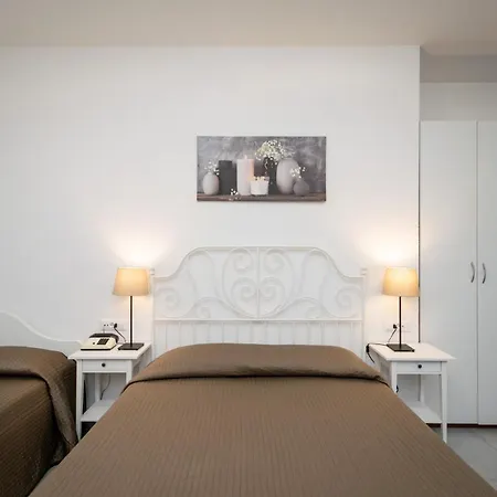 Anna Hotel 3*