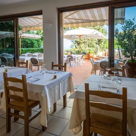 Anna Hotel Fetovaia