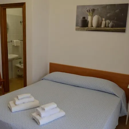 Anna Hotel 3*