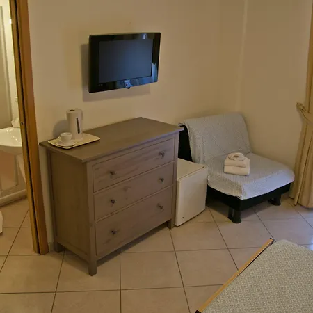 Anna Hotel